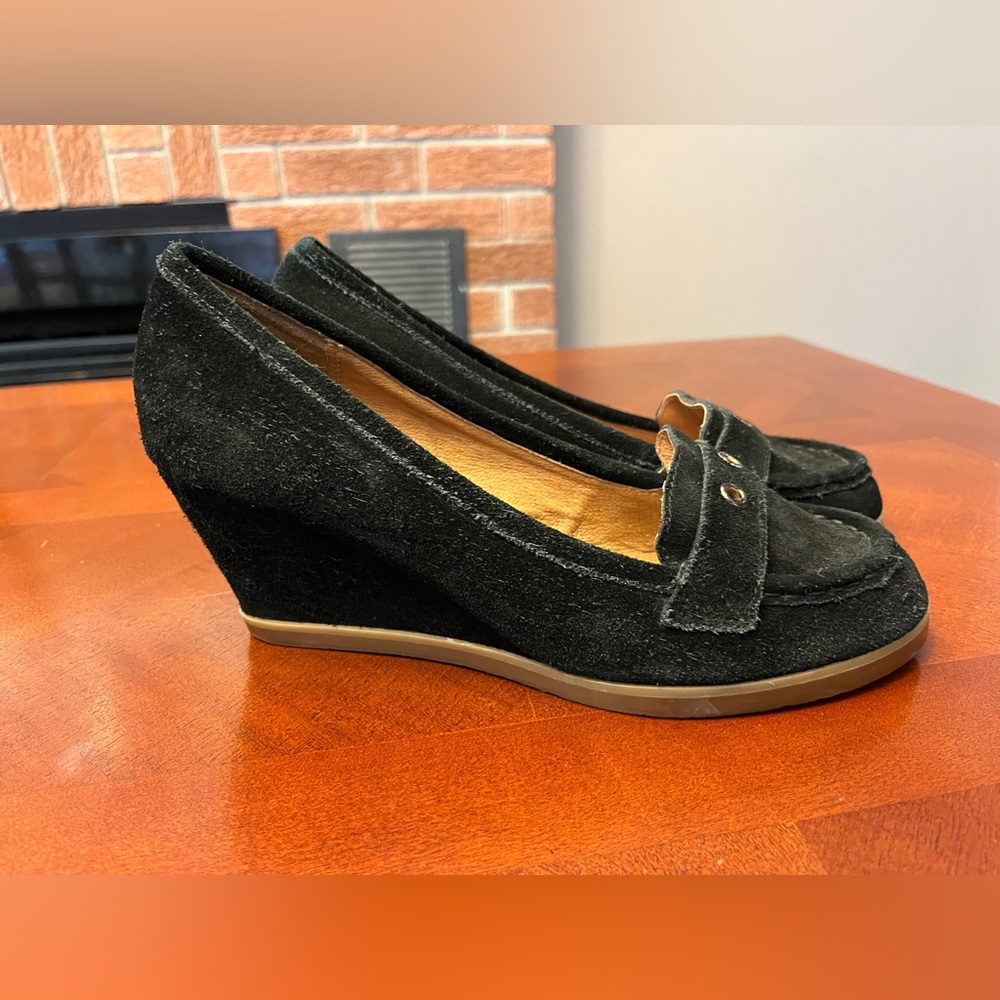 Vintage Aldo Black Suede Wedge Loafers